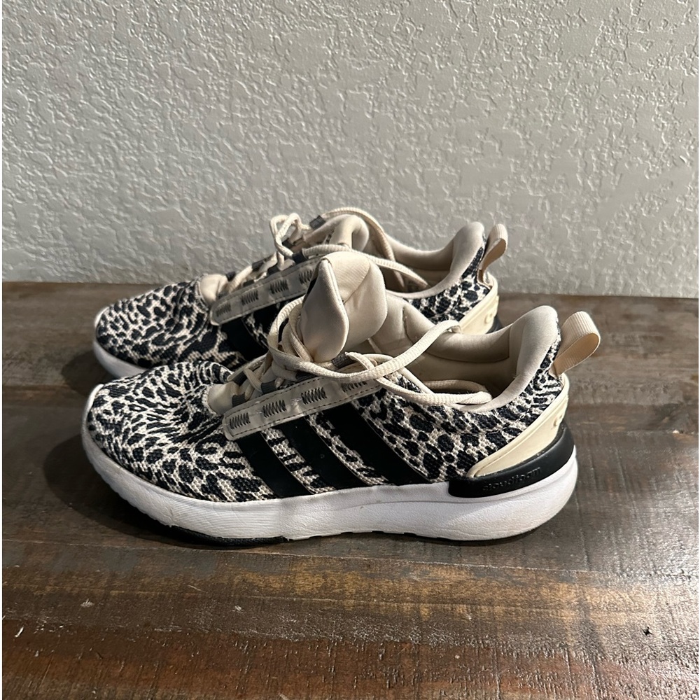 Adidas women shoes size 5.5